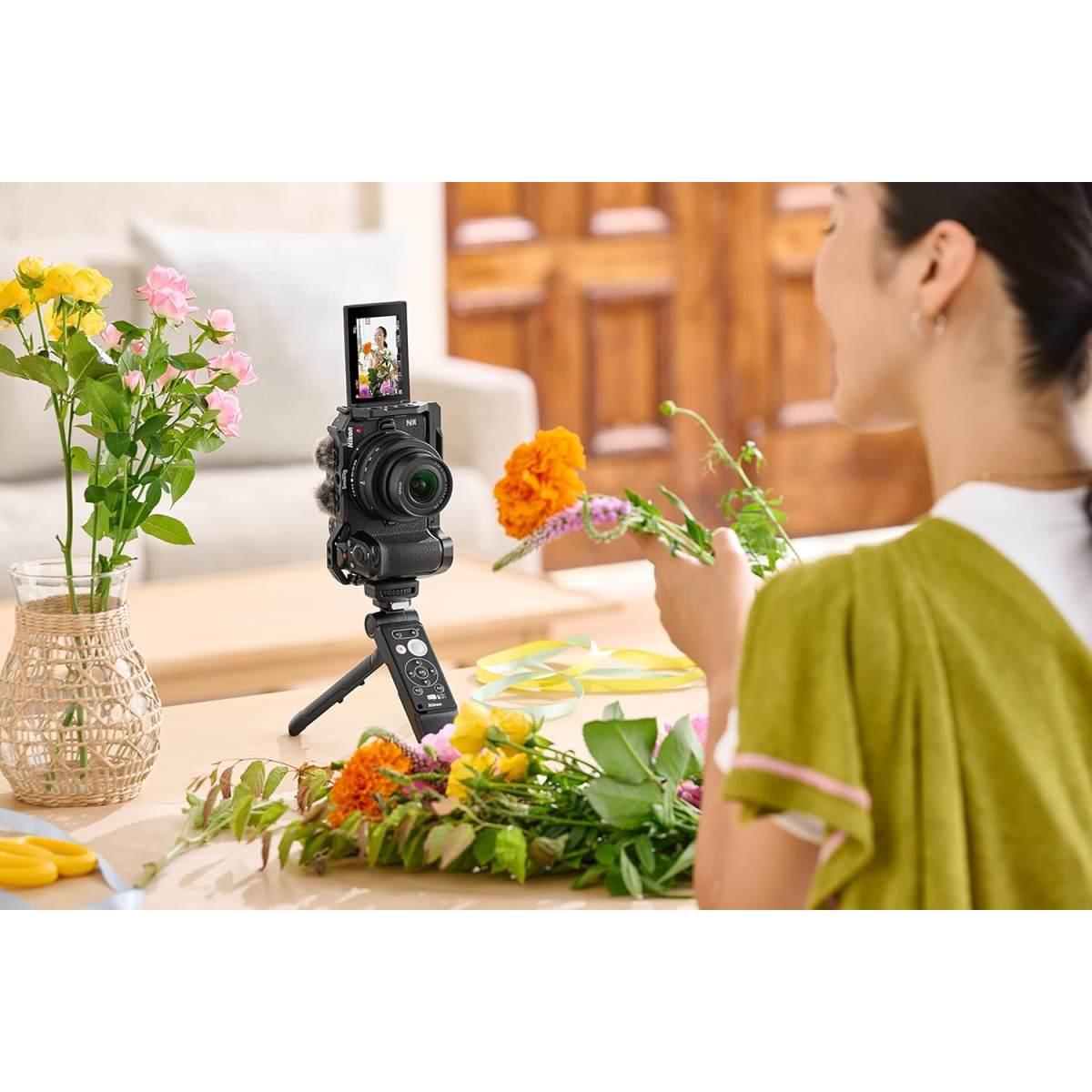 NIKON Z30 + Z DX 16-50 VR Vlogger Kit + ML-L7 + SmallRig Tripod + Protezione Vento Mic + SD 64GB