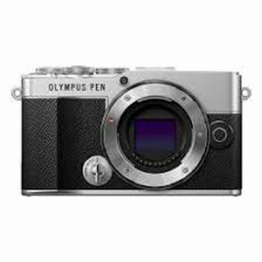 Olympus Pen E-P7 Silver + Ob. 45mm/1.8 Black O Silver - Fotocamera Mirrorless Micro 4/3 - Garanzia Polyphoto Italia