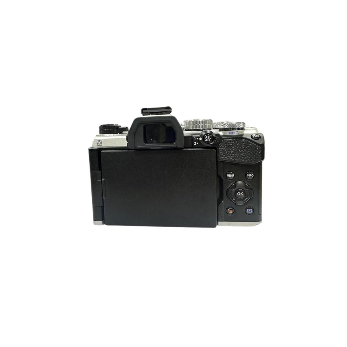 Usato Olympus OM-5 + 14-150MM